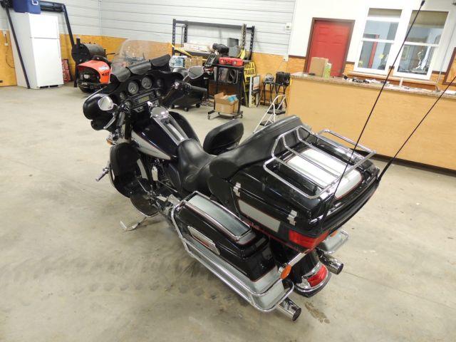 2010 Harley Davidson Ultra Classic Motorcycle, one owner, 20,445 miles