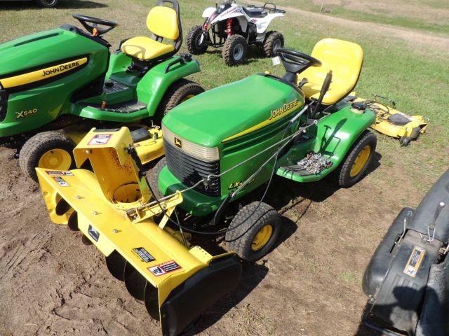 John Deere LX 277 All wheel steer riding mower, 48 inch deck, with snow blo