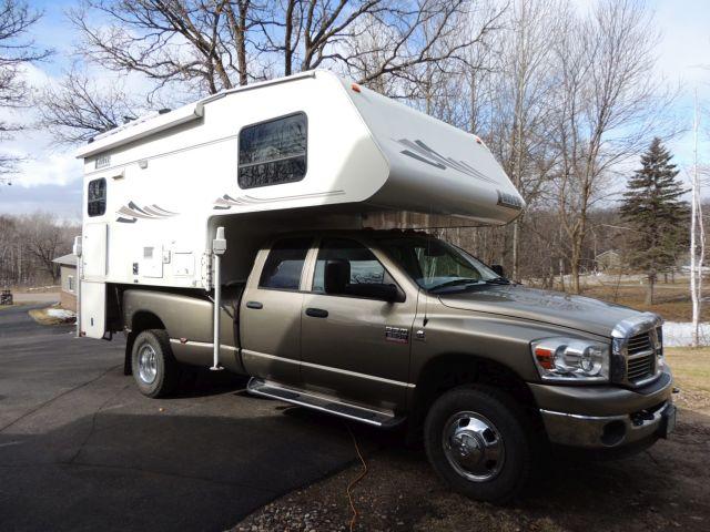 2005 Lance Pickup camper Model 981, loaded, nice and clean, generator, elec