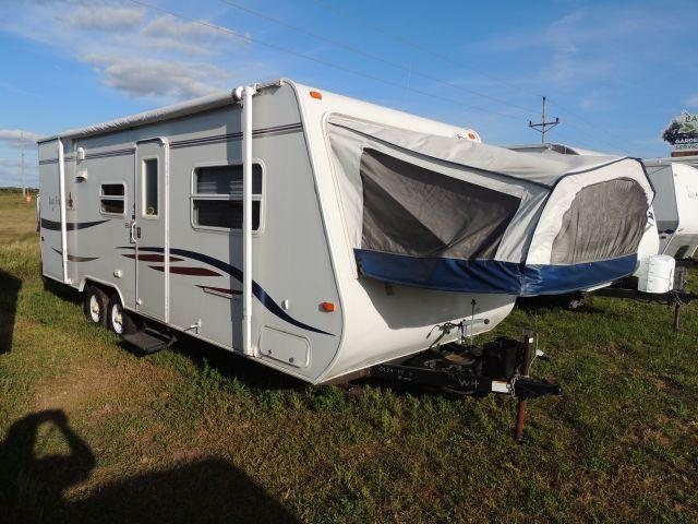 2007 Jayco Jay Feather 23 Ft camper, 3 slide outs, bumper hitch