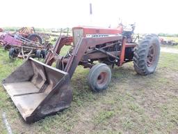 International 706 Tractor with loader, gas, Torque is bad on bottom side