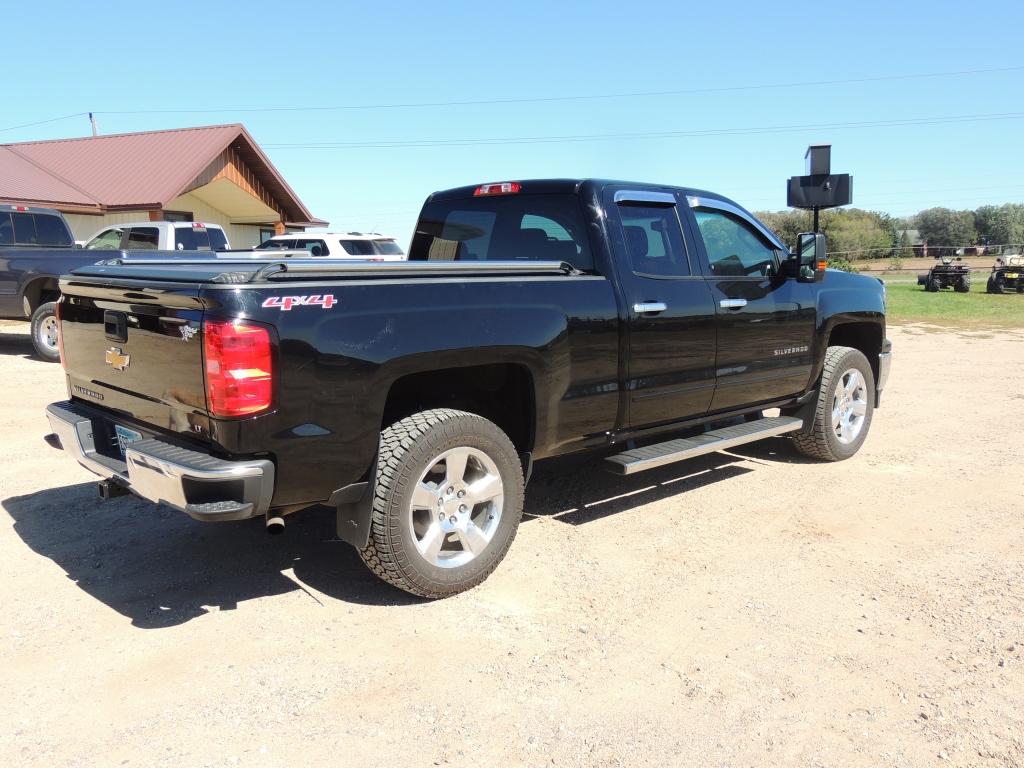 2015 Chevy 1500 pickup (V)