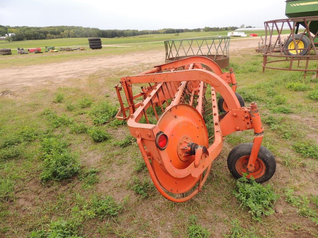 Allis Chalmer mounted side delivery rake (H)