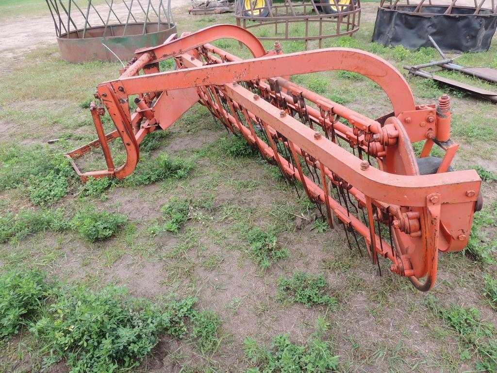 Allis Chalmer mounted side delivery rake (H)