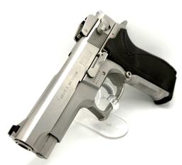 Smith & Wesson - Model 5906