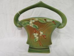 Roseville Pottery Green Snowberry 7" Basket (18K-7)