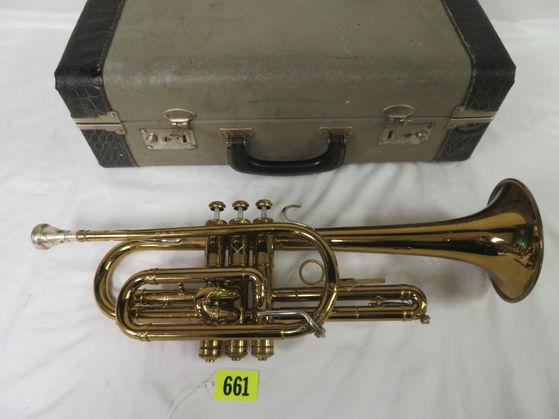Antique Martin Band Instrument Co. "Indiana" Brass Trumpet w/ Mouthpiece and Hard Case