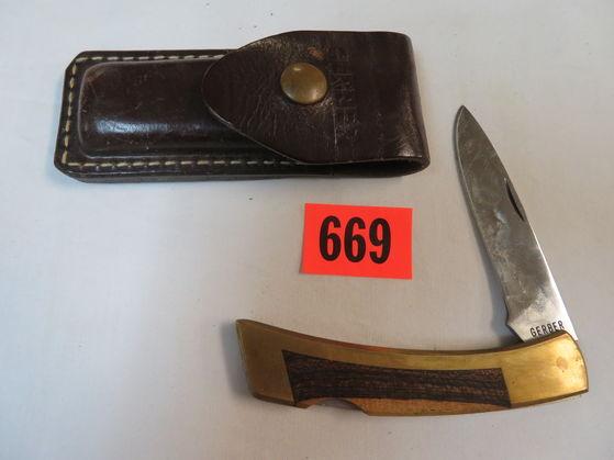 Gerber (97233) Lockback Folding Knife w/ Sheath