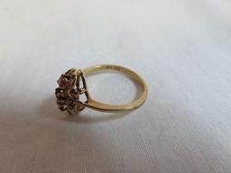 10K Gold Ladies Ring w/ 3 Rubies