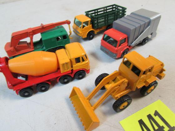 (5) Vintage 1960's Matchbox Lesney Diecast Cars