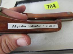 (2) Vintage 1975 Case XX Alyeska Pipeline Sodbuster Folding Knives