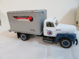 First Gear 1:34 Scale Diecast 1957 International R-190 w/ Dry Goods Van (Northern Pacific)