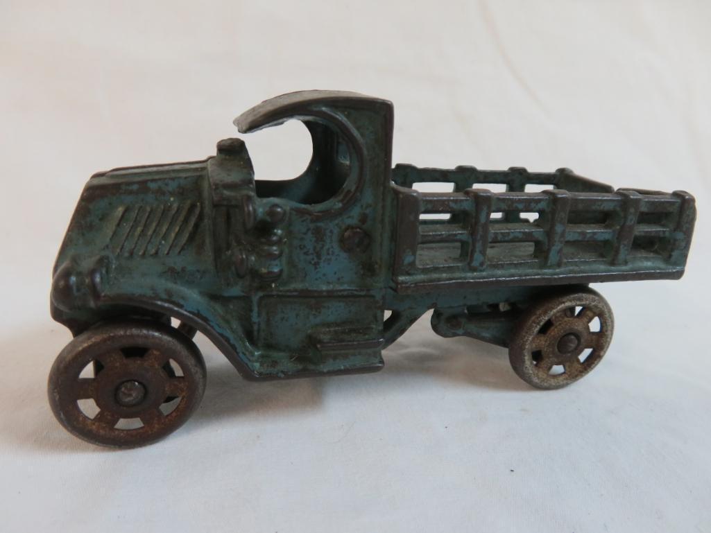 Antique Arcade Cast Iron 4.5" Mack Stake Truck