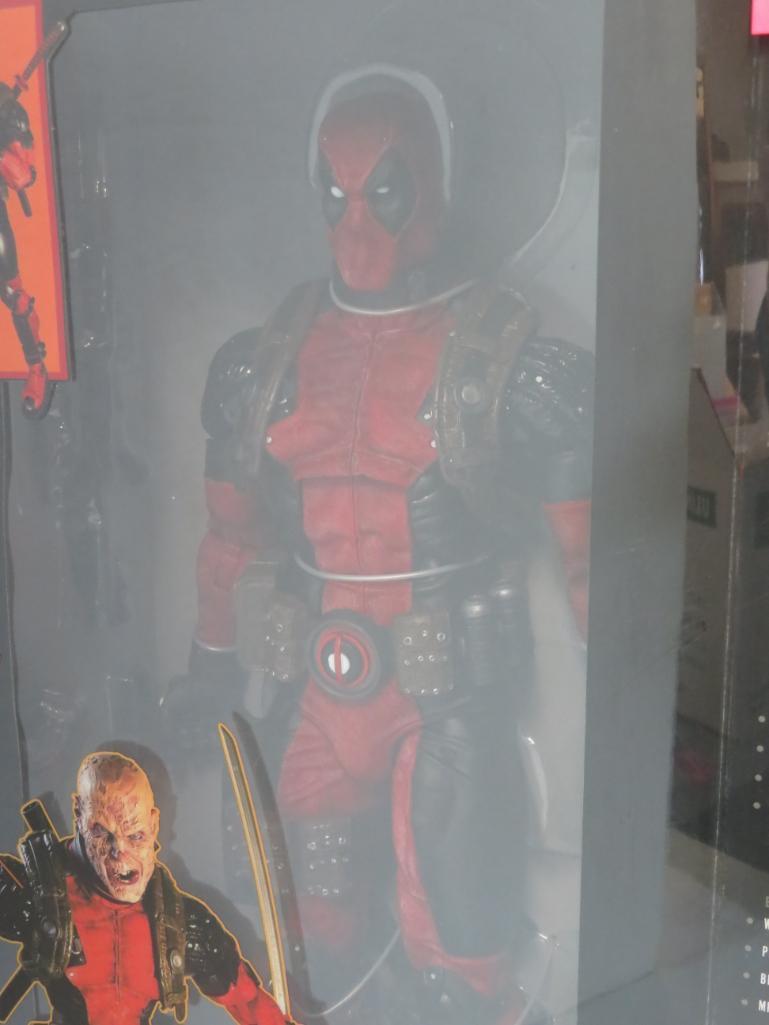 Deadpool Marvel Ultimate Epic Figure HUGE 1/4 Scale MISB 18"