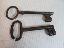 Lot of (4) Antique Cast Iron Keys