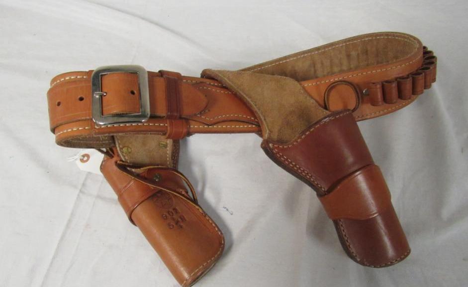 Beautiful Tex Shoemaker Cowboy Shooting Ammo Belt w/ 2 Holsters