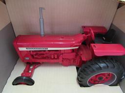 Vintage ERTL International 756 Farmall 1/16 Scale Die Cast Tractor MIB