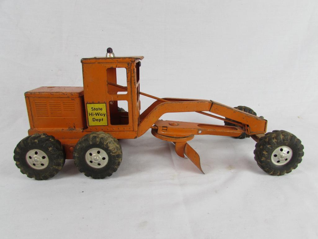 Vintage 1950's Tonka Pressed Steel State Hi-Way Dept. Road Grader