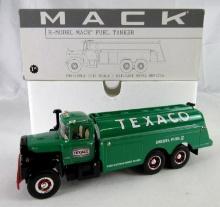 First Gear 1:34 Diecast Mack R-Model Fuel Tanker Texaco