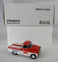 Hot Wheels RLC Red Line Club Mobil 1958 Chevy Apache Pickup Truck #85530 MIB