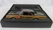 Rare Highway 61 #50829 "Hurst Hairy Olds" 1967 Oldsmobile 1/18 Diecast Car