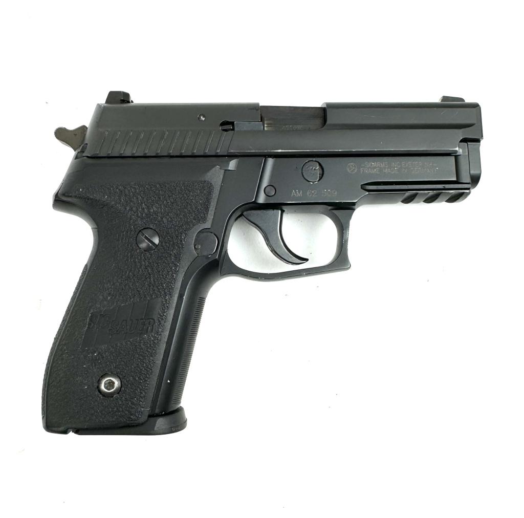 SIG SAUER P229 PISTOL .40 S&W w/CASE