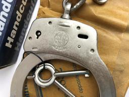 S&W MODEL 100 NICKEL HANDCUFFS WITH 2 KEYS