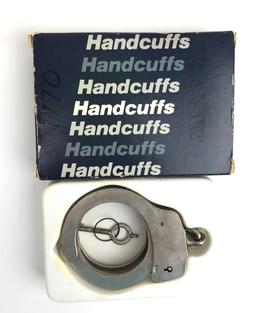 S&W MODEL 100 NICKEL HANDCUFFS WITH 1 KEY