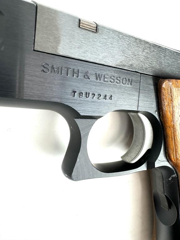 S&W MODEL 422 PISTOL .22 LR CIRCA 1987-1996