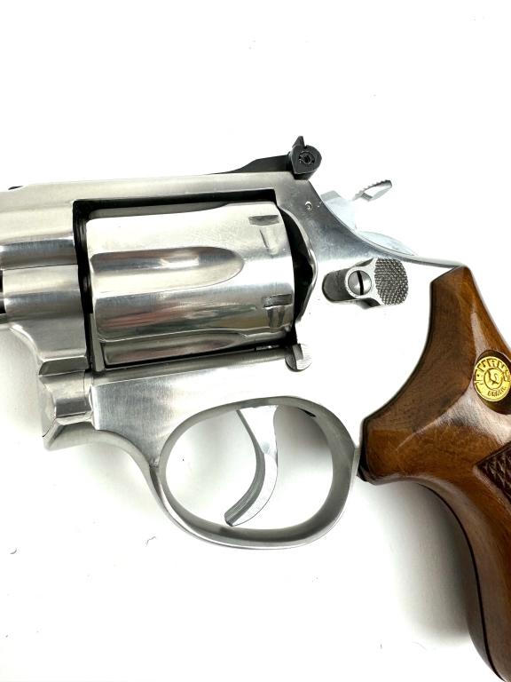 TAURUS MODEL 66 STAINLESS 6" REVOLVER .357 MAG.