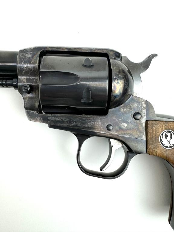 RUGER VAQUERO .45LC 5.5" REVOLVER UNFIRED MFG.1995