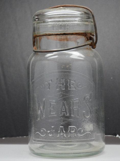 The Wears Jar (in stippled frame) #2918, QT, Clear