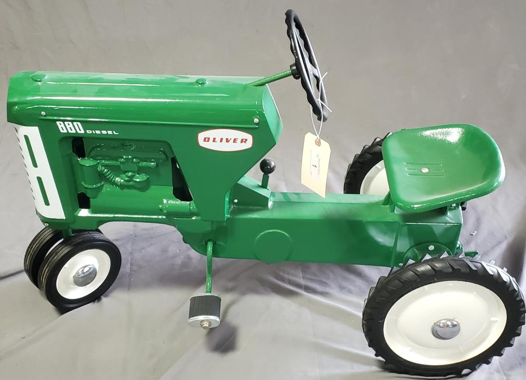 Eska Oliver 880 Diesel Pedal Tractor