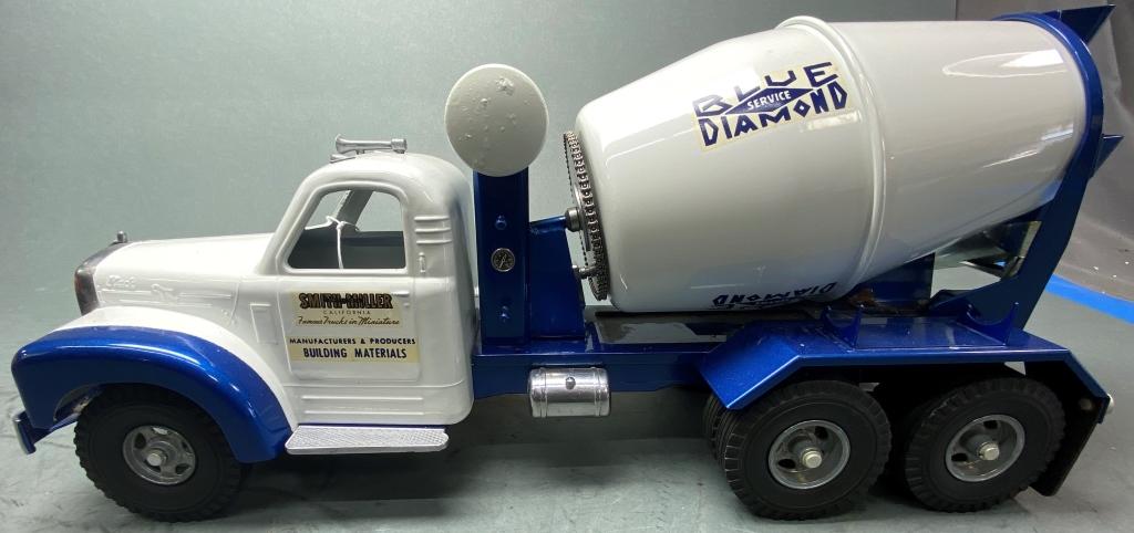 Smith Miller Blue Diamond Cement Truck