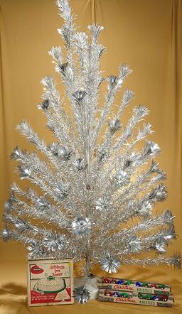 6' "The Sparkler" Pom Pom Aluminum Mid-Century Christmas tree with tree turner. $400/600