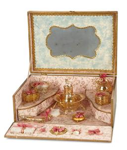 Very Luxurious French "Service Toilette" with Gold-Trimmed Glassware 600/900