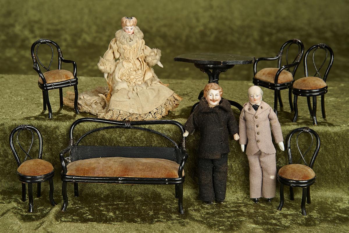 5" dolls. German bentwood dollhouse furnishings and three bisque dollhouse dolls. $500/600