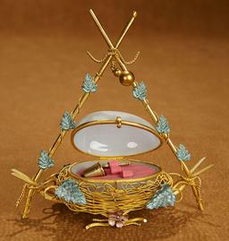 Rare French Needlework Necessaire in the Form of a Bird's Nest 1200/1400