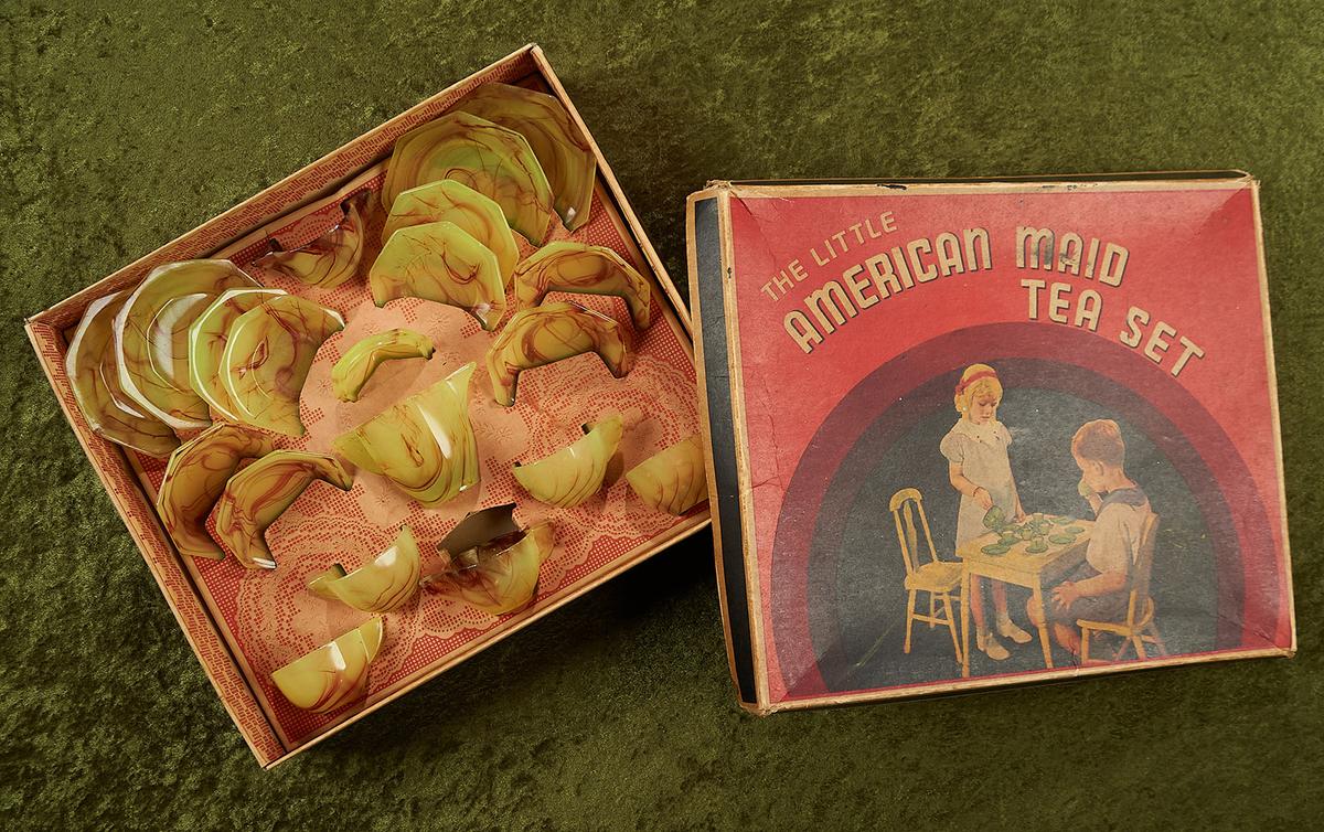 14" x 12" box. 4 1/2" teapot. "The Little American Maid Tea Set", original box in Akro Agate finish.