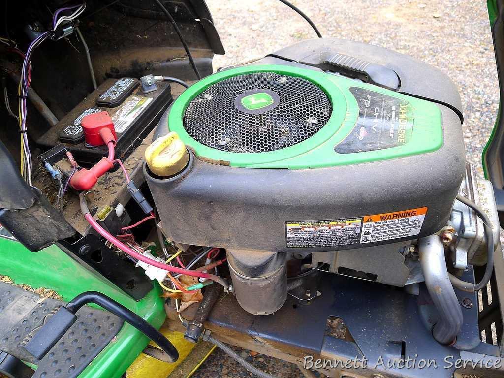 John Deere LA110 automatic hydrostatic lawn tractor with 42" mulching deck. Starts and runs fine.