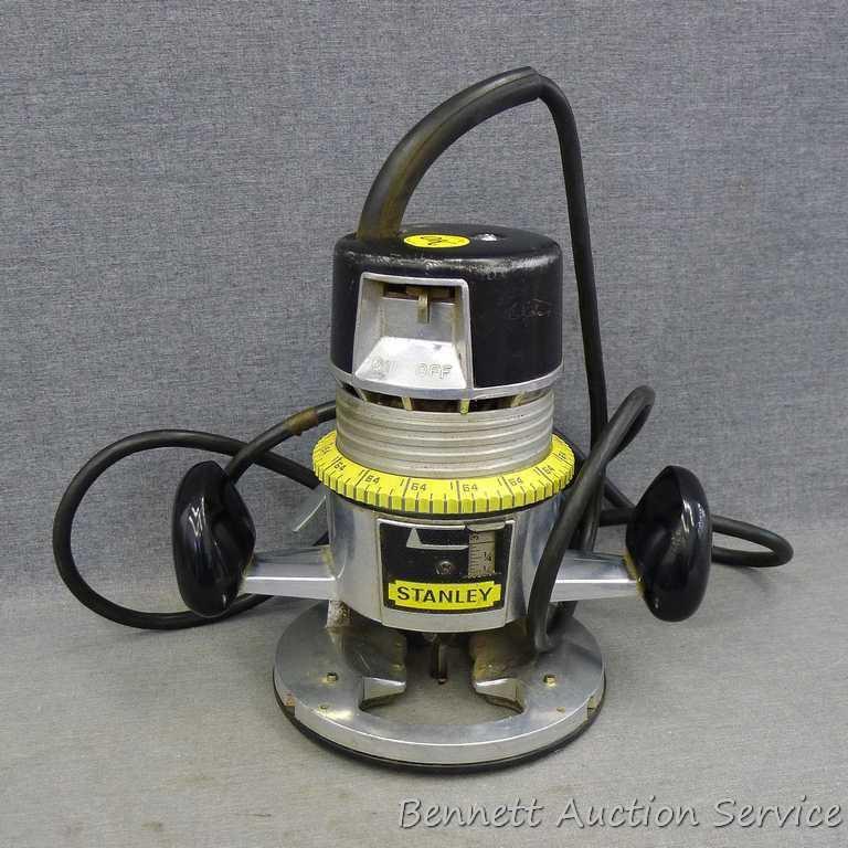 Stanley router with micro adjust base No. GA-H279A. Runs.