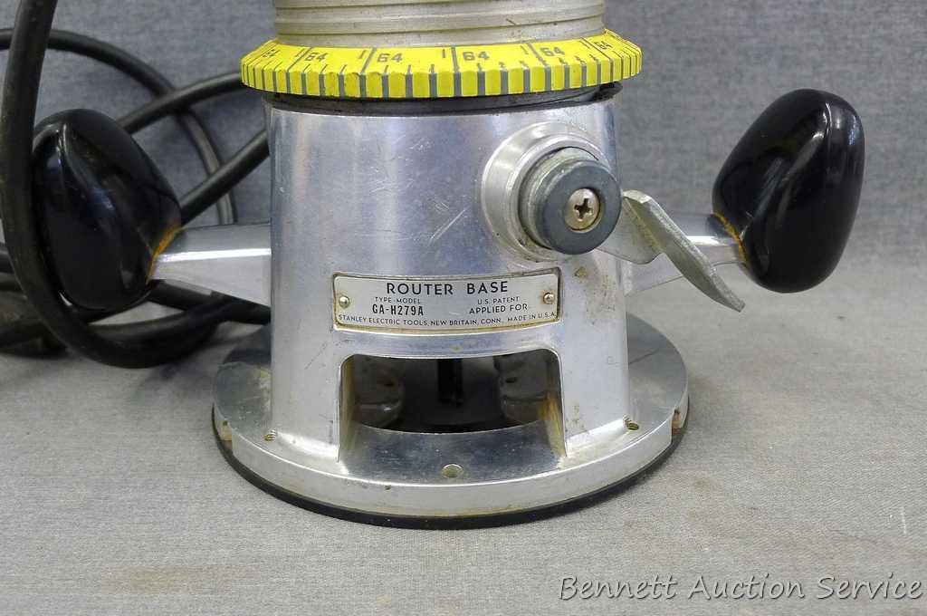 Stanley router with micro adjust base No. GA-H279A. Runs.