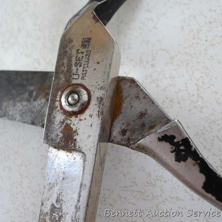 Compton Reliance 10-1/2" shears; Kleencut 7-1/2" pinking shears. Both pair are in good condition.
