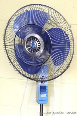 Cool Breeze 16" oscillating 3 speed floor fan, with adjustable height up to 58". Works.