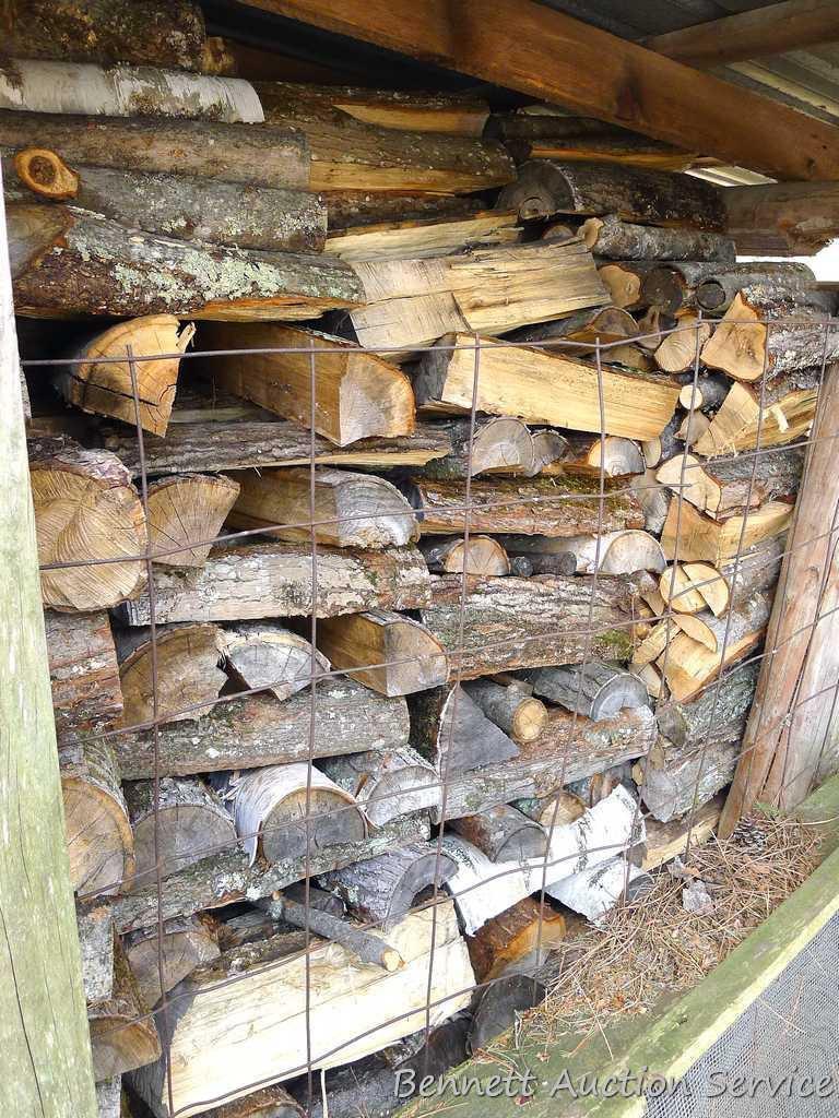 Approx. 12 face cords of one year old firewood. Cut in winter. Approx. 98% hardwood.