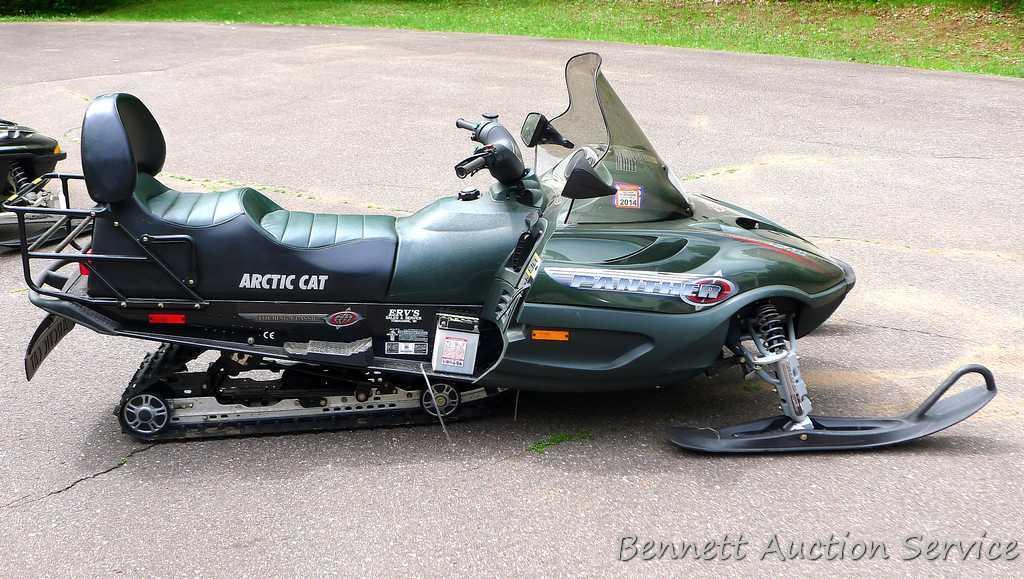 2002 Arctic Cat Panther Touring Classic two-up fan cooled 570 Twin ESR snowmobile with reverse and