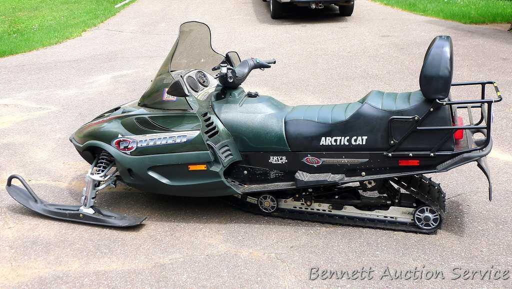 2002 Arctic Cat Panther Touring Classic two-up fan cooled 570 Twin ESR snowmobile with reverse and