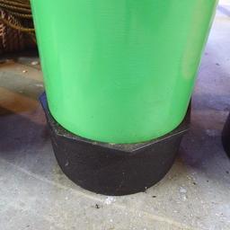 Aluminum scuba tank, 80 cu. inch capacity, has been emptied to allow shipping. Approx. 30" with valv