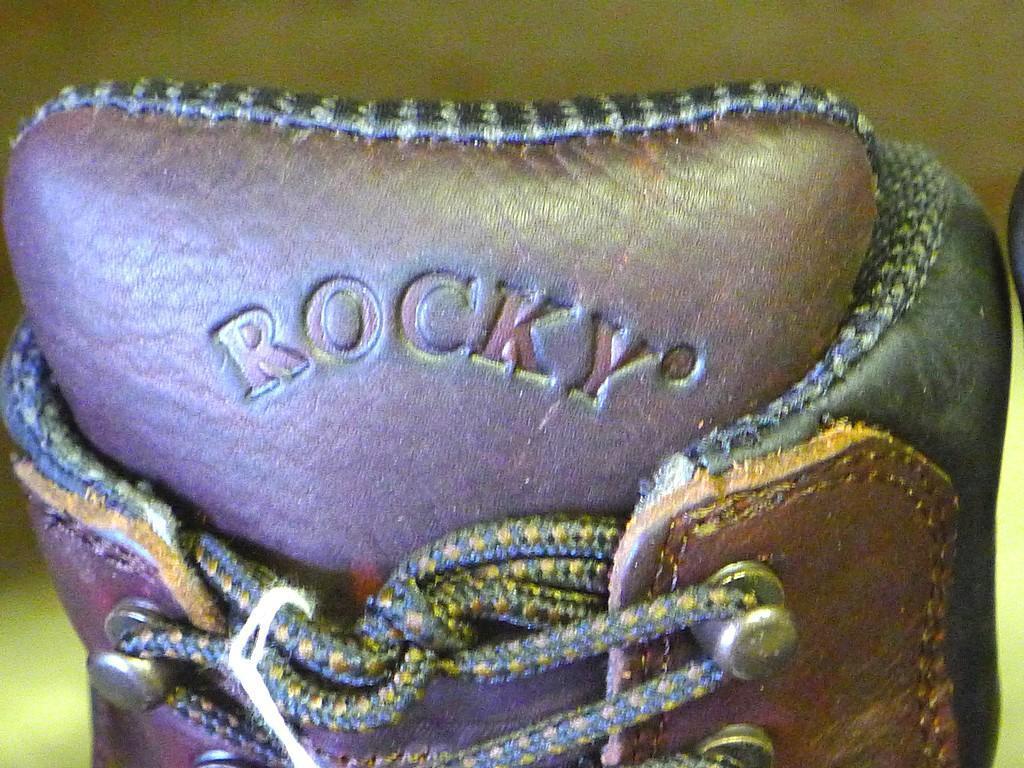 Rocky insulated, steel toe work shoe, Men's size 11-1/2W. New.