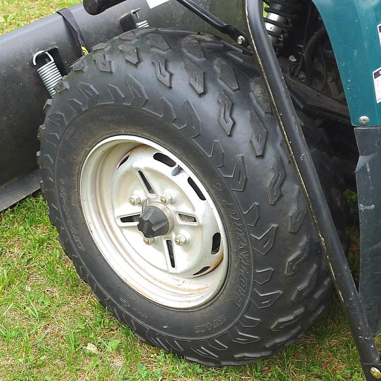 Watch the Video!  Yamaha Big Bear 350 ATV with Cycle Country plow and passenger seat/ storage.